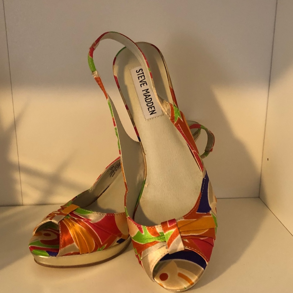 *NEW* Steve Madden Peep Toe Slingback Heel